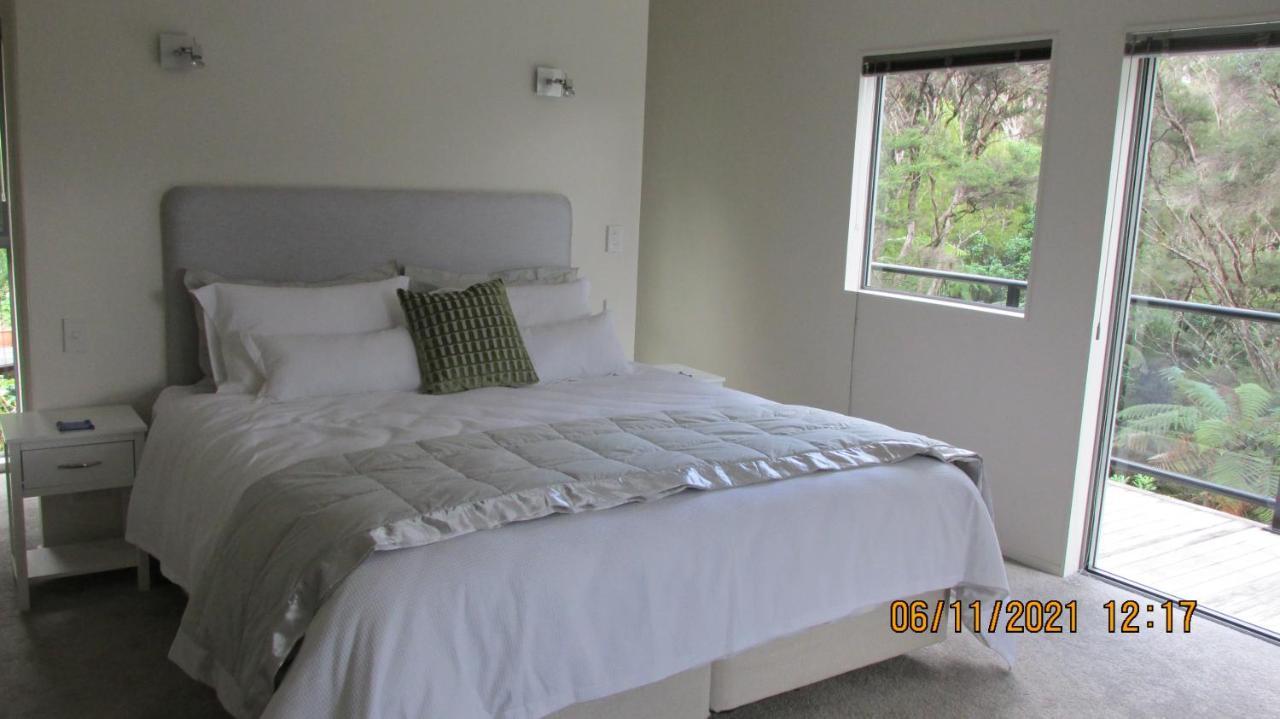 Fantail River Lodge Haruru Room photo