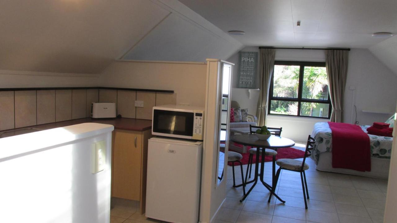 Fantail River Lodge Haruru Exterior photo